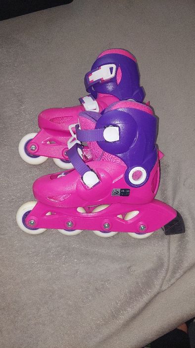 Role oxelo roz marimea 28-30, protectii si casca Disney Pricess