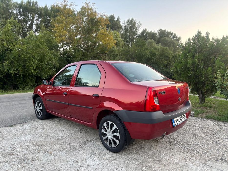 Vând Dacia logan An 2008