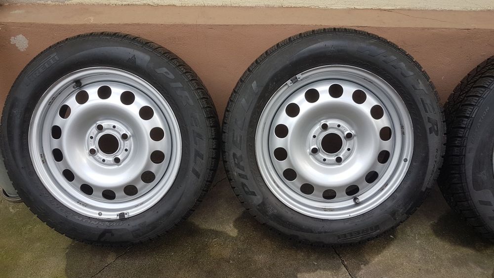 Mini Cooper janre cu anvelope de iarna 175/65/r15