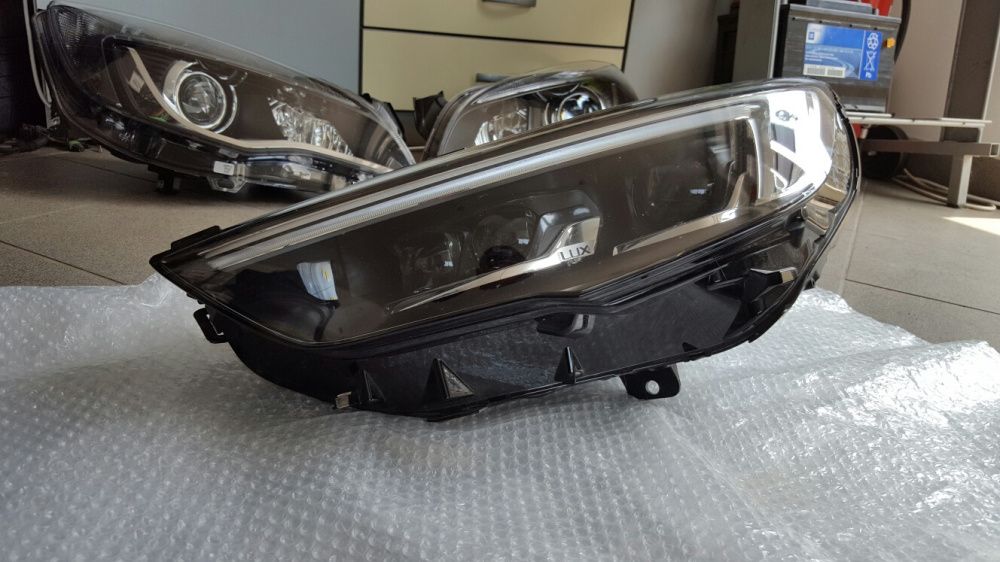 Opel Insignia B far,bară față,radiatoare,aripă,proiector,grila,stop sp