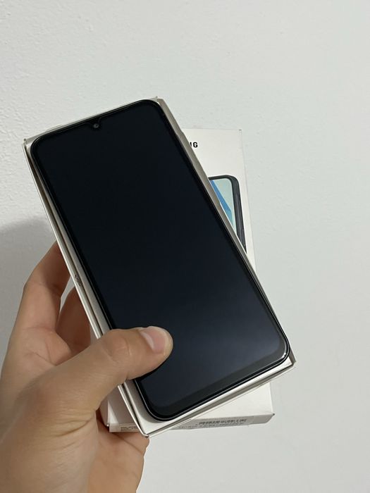 Samsung A16 5G.