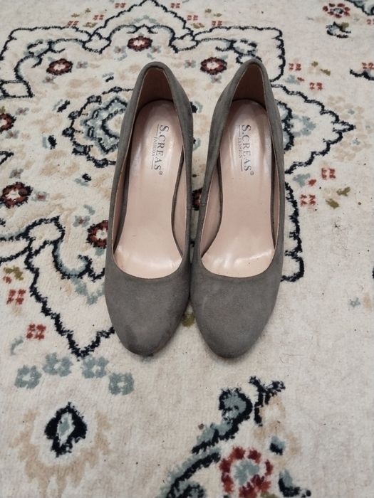 Продаю туфли женские