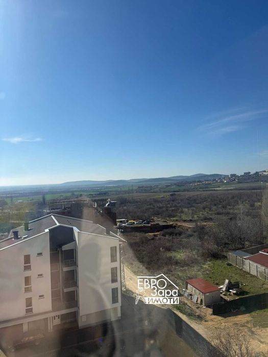 Четиристаен апартамент за продажба в кв.Железник