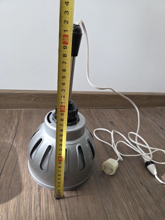 Лампа ,ретро ,метална