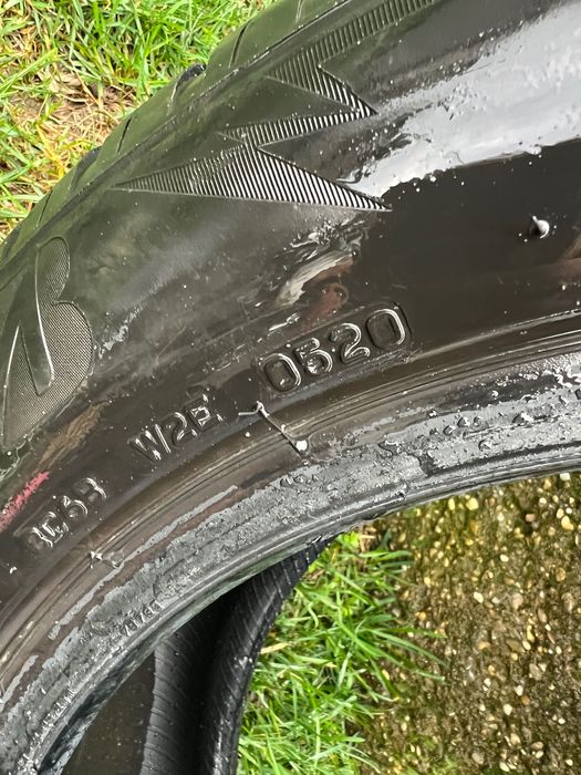 Anvelope iarnă Bridgestone 235/55/R17