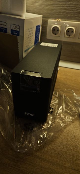 UPS Eaton 5e 900 vA 480w ,acumulator  incorporat