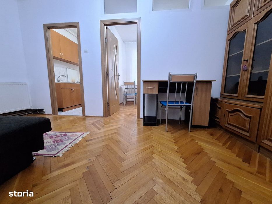 Apartament cu 2 camere| etaj intermediar| centrala proprie| Complexul