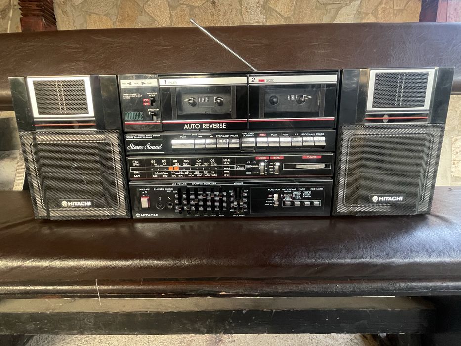 Sanyo M9704L  Hitachi trk w555w