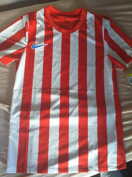 Чисто нови тениска иNike от 158 до 170см