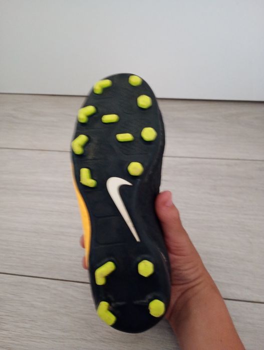 Бутонки Nike Hipervenom III FG