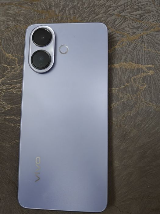 Продам телефон Vivo V 60