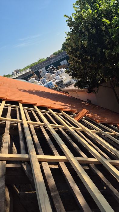 Montaj acoperisuri si reparati urgente