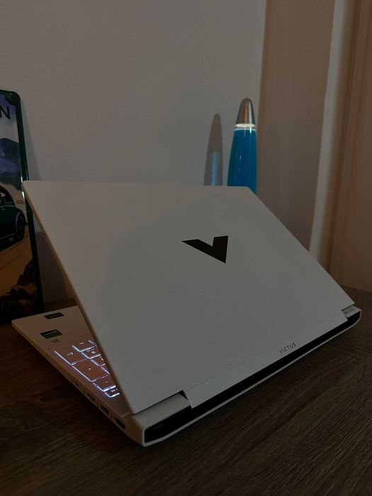 HP Victus RTX 5060 24GB RAM DDR5 I7 144HZ Bang and Olufsen