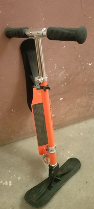 Снежна тротинетка