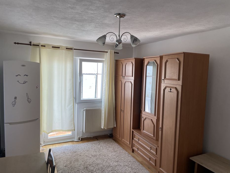 Inchiriez garsoniera bl Milea Sibiu zona OMV
