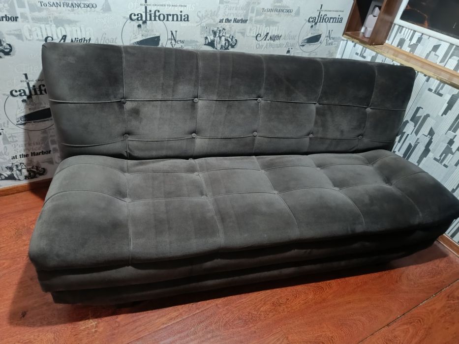 Диван           .