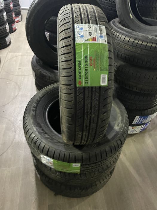 Продам новые шины 215/70 R15