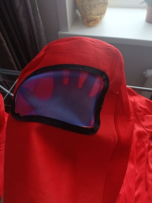 Продам нов.костюм амонг ас