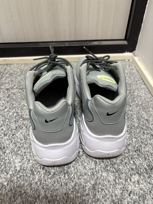 кроссовки Nike в новом состоянии