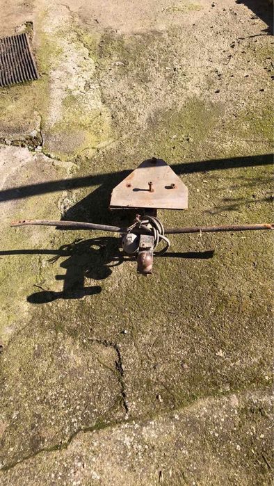 Теглич подходящ за Лада