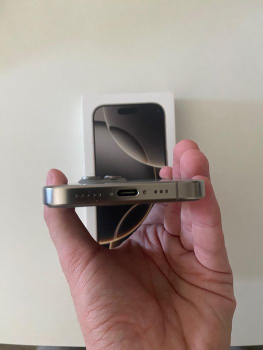iPhone 16 Pro 128GB Titanium natural