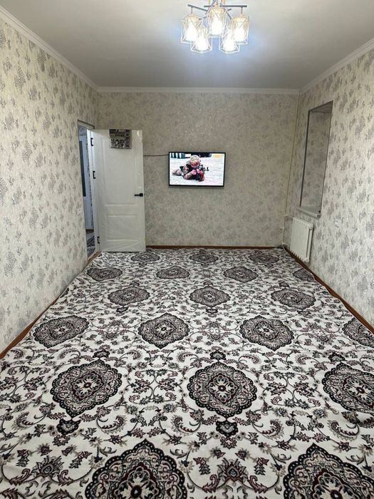 Срочно ижарага берилади 2 хона 2-етаж шошиламиз 9 Бозор енида жойлашга