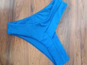 Бански бикини в кралско синьо