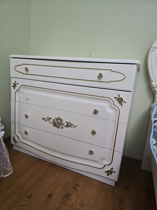 Продам комплект мебели