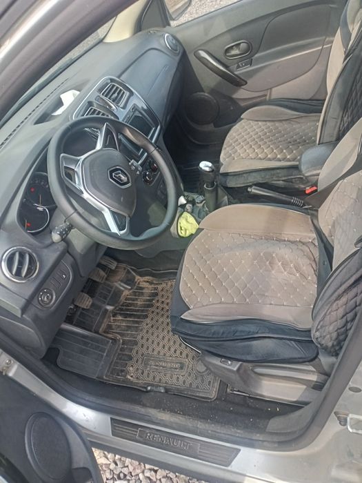 Продаеться машина рено сандеро степвей