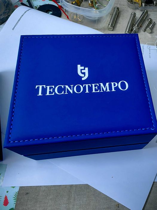 ceas automatic,barbatesc,mecanism elvetian,cu cronometru