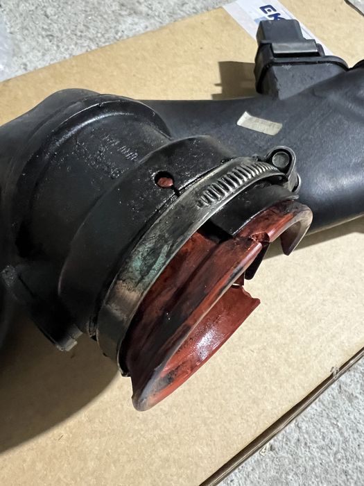 Въздуховод лястовица за Mercedes V6 оригинален