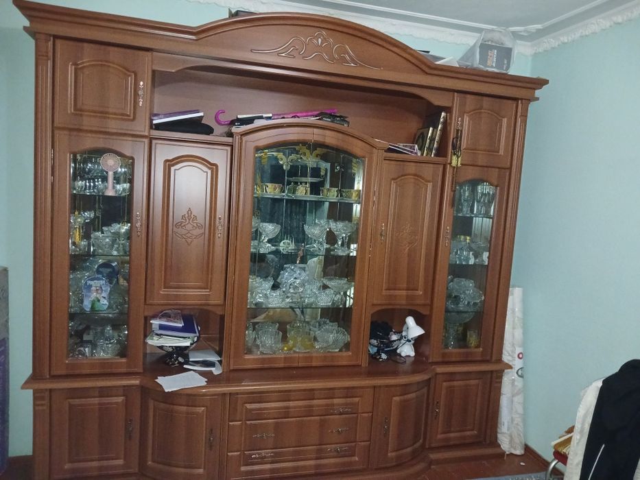 Стенка Холати яхши