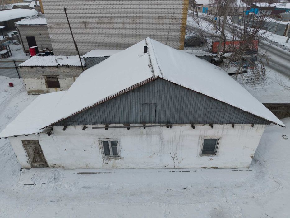 Продается дом , вдоль трассы.