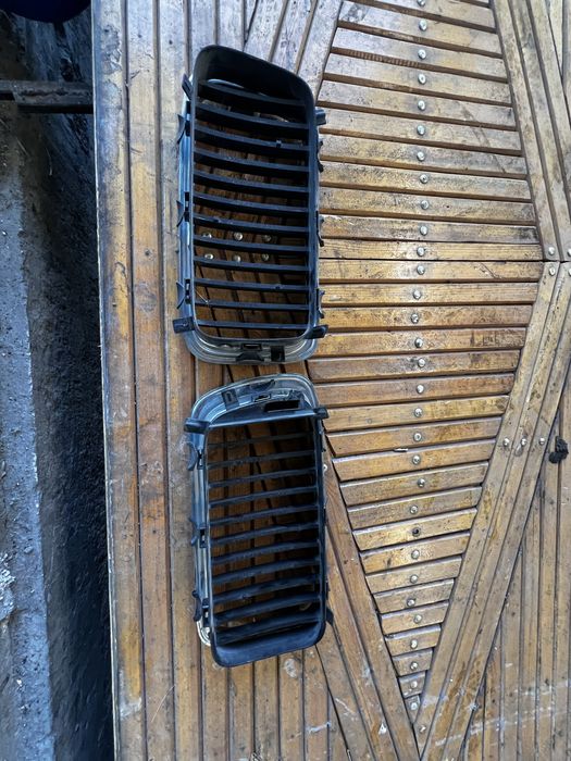 Решетка радиатора бмв е38