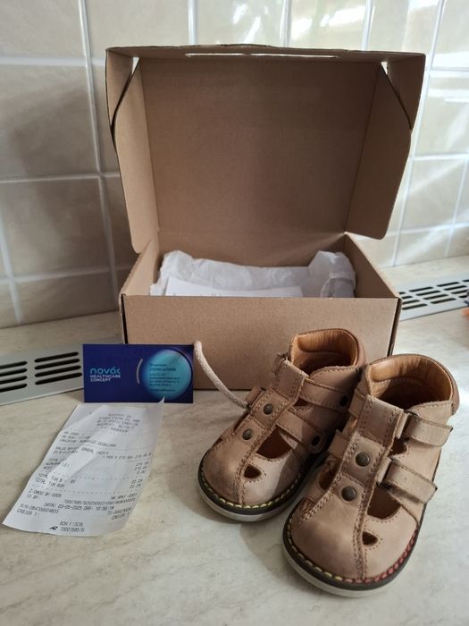 Sandale închise ortopedice mărimea 20