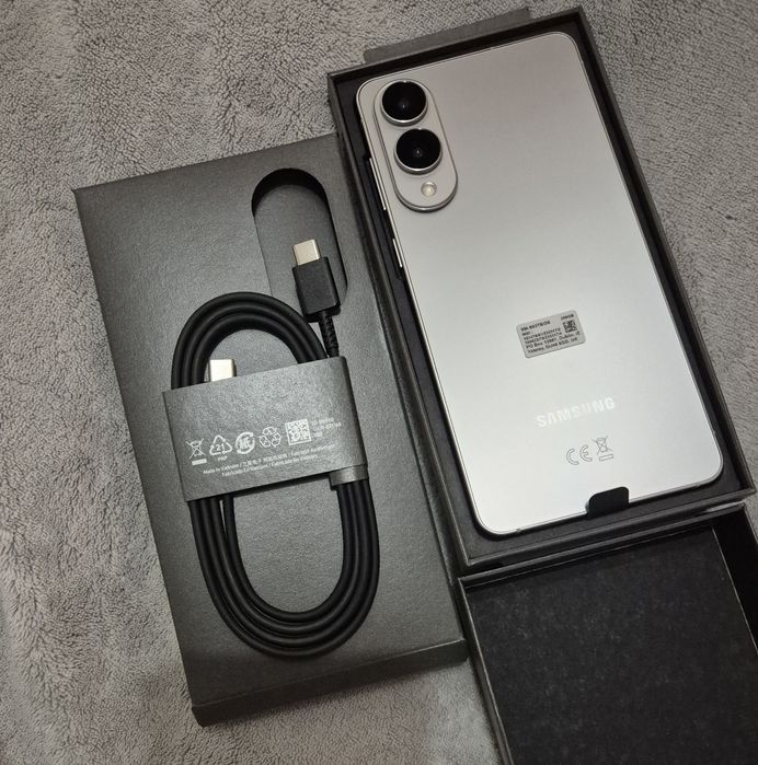 Продавам НОВ Samsung Galaxy S25 Edge 256GB