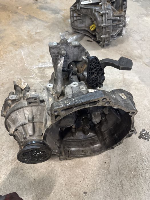 Скоростна кутия Кади Тауран 1.6 тди 6 скорости VW Caddy Touran 1,6 tdi