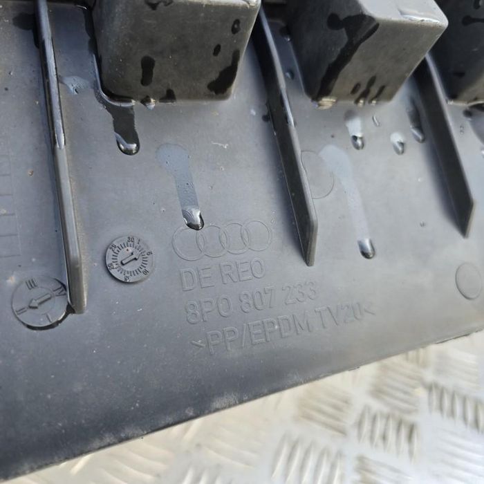 Scut bara fata Audi A3 facelift 8P1