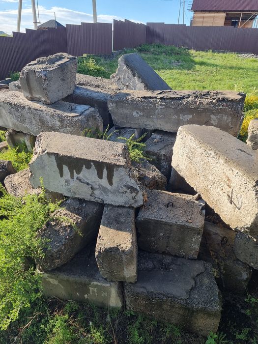 Продам бетонные блоки б/у