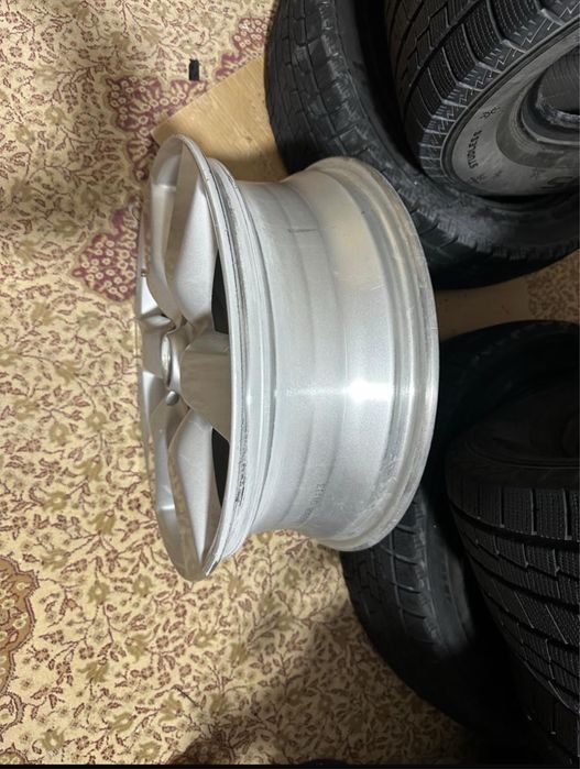 Продам диски 4 шт оригинал