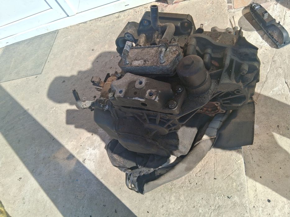 Vând cutie de Volkswagen Passat B6 DSG