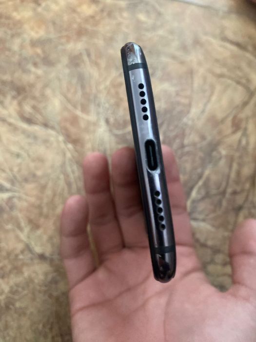 Xiaomi mi 9 128/6 торг есть