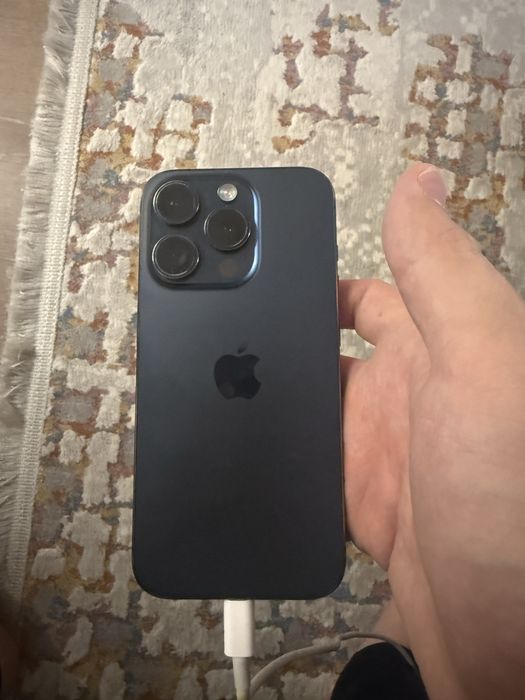 Продам iPhone 15 про