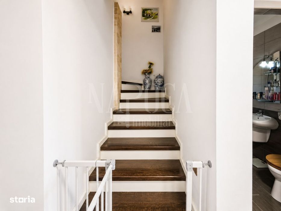 Casa 4 camere de vanzare in Floresti