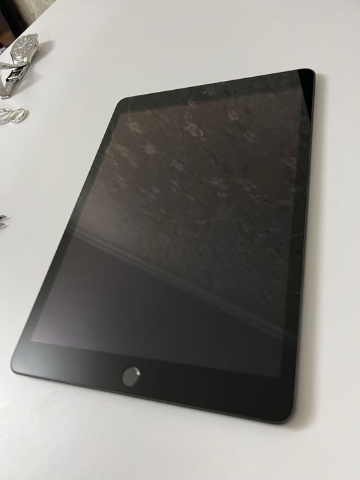 iPad 9 в идеальном состоянии