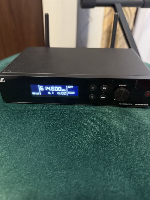 Vând Sennheiser XSw 2-Ci1 B