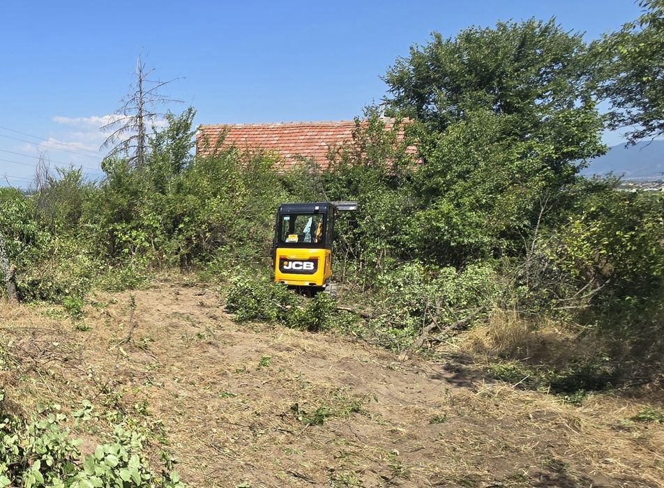 Почистване на дворове