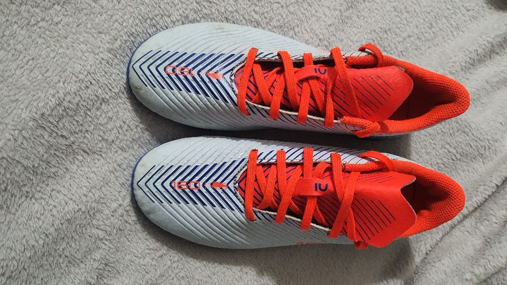 Ghete fotbal Kipsta nr 38