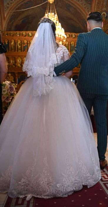 Vând rochie de mireasa