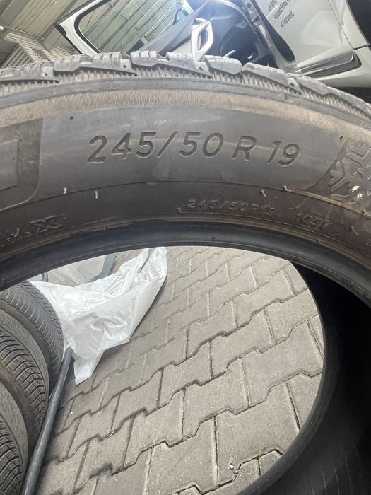 Vand anvelope de iarna Michelin Pilot Alpin 5 Runflat
